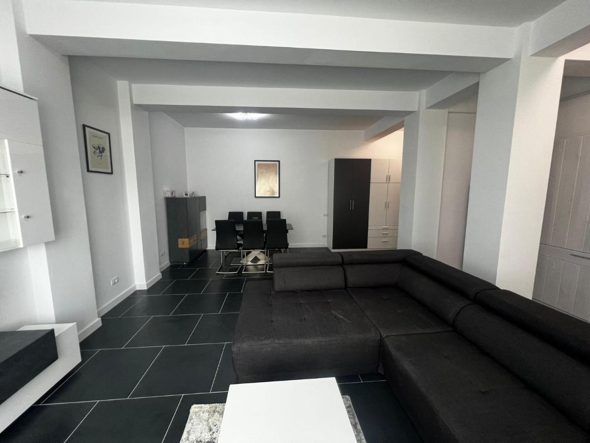 Marvellous Aparthotel With Master Apartments Suceava Luaran gambar