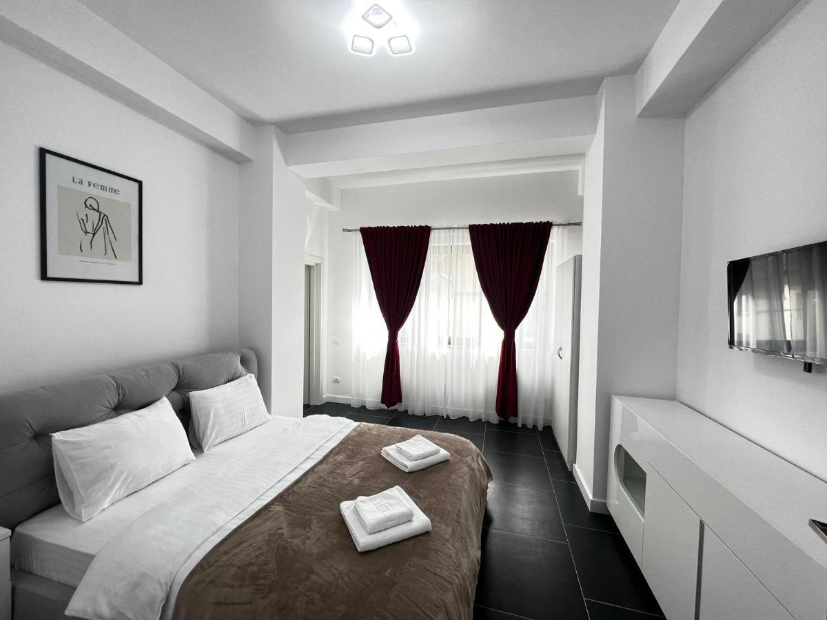 Marvellous Aparthotel With Master Apartments Suceava Luaran gambar