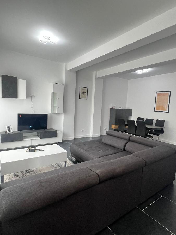 Marvellous Aparthotel With Master Apartments Suceava Luaran gambar