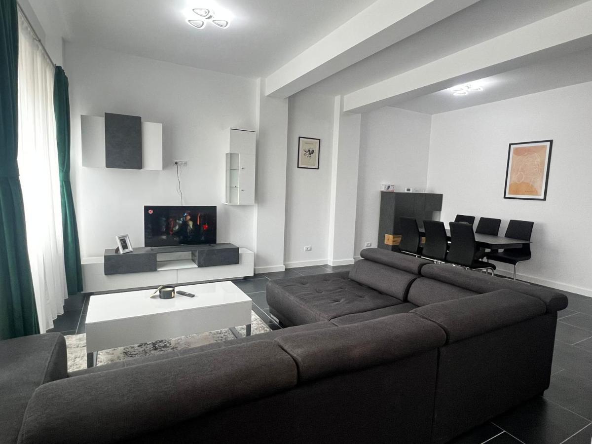Marvellous Aparthotel With Master Apartments Suceava Luaran gambar